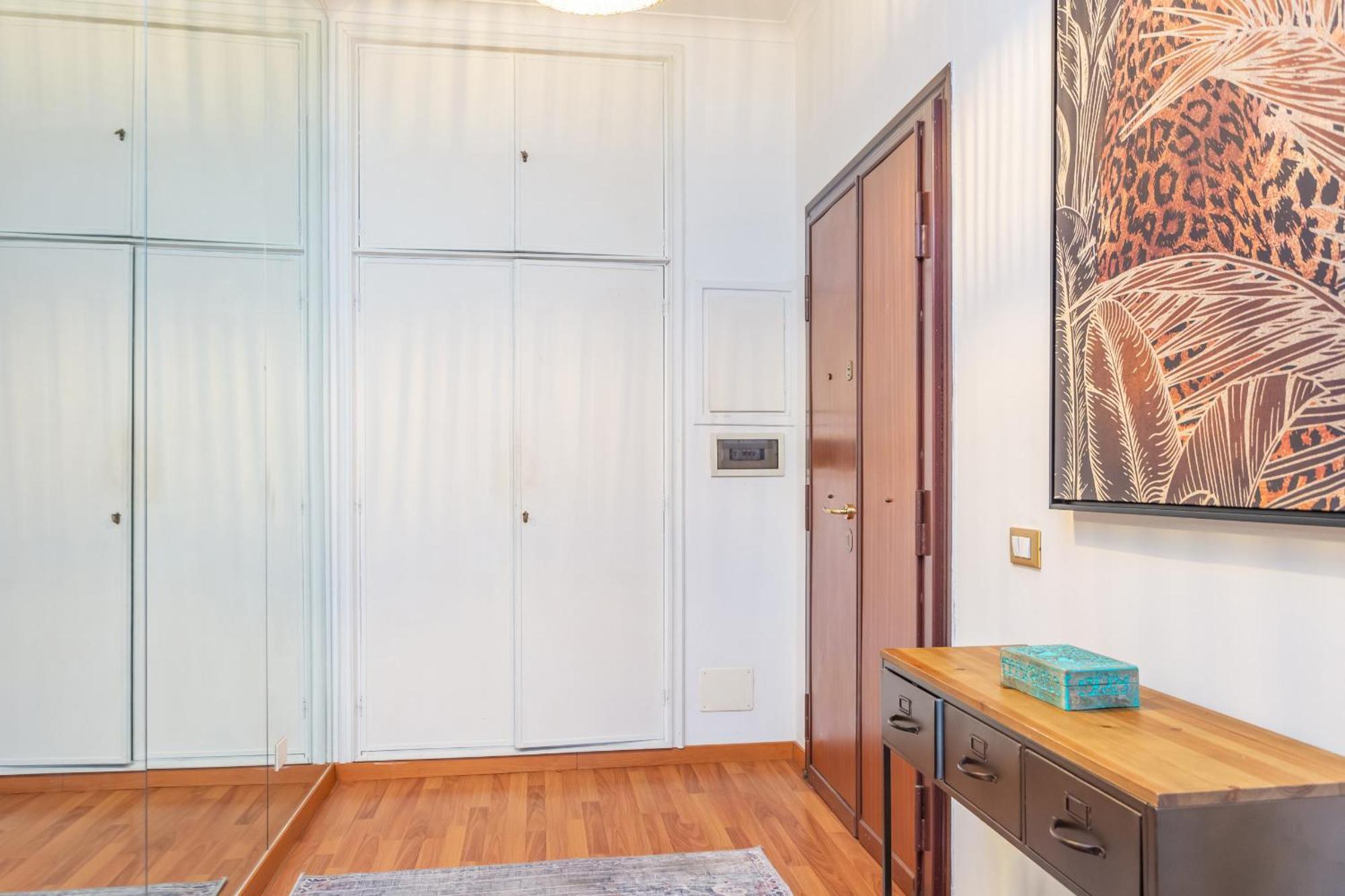Apartment St Peters Colorful 3bdr Rom
