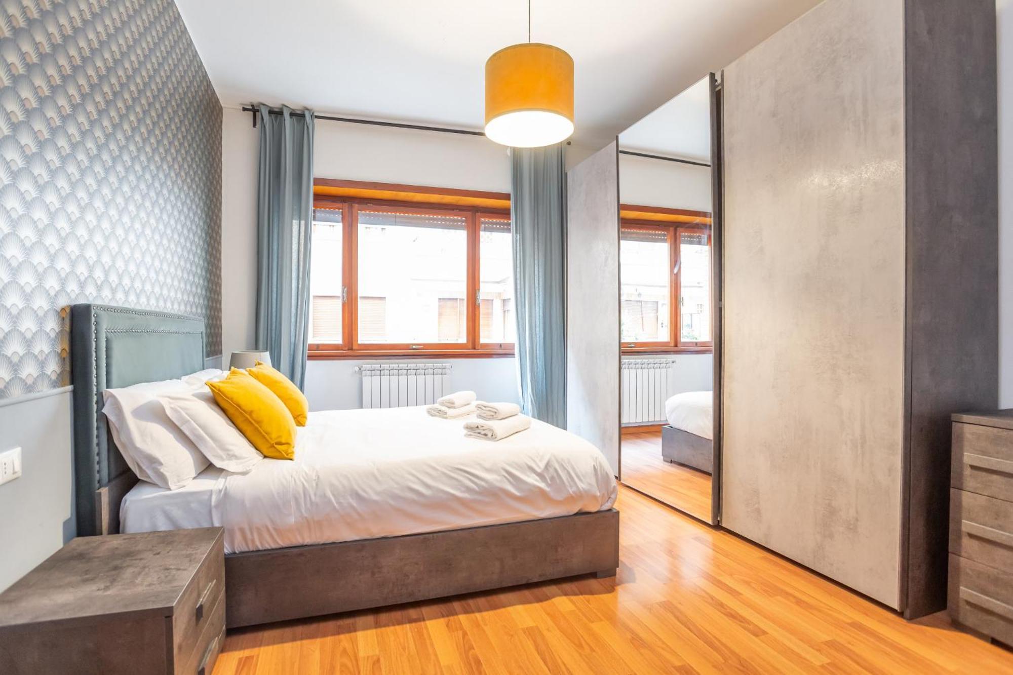 Apartment St Peters Colorful 3bdr Rom